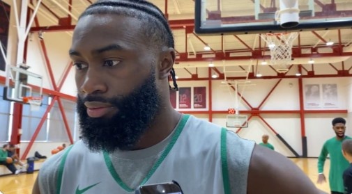 都不太感冒啊？杰伦-布朗：我不用令人兴奋来形容季中锦标赛