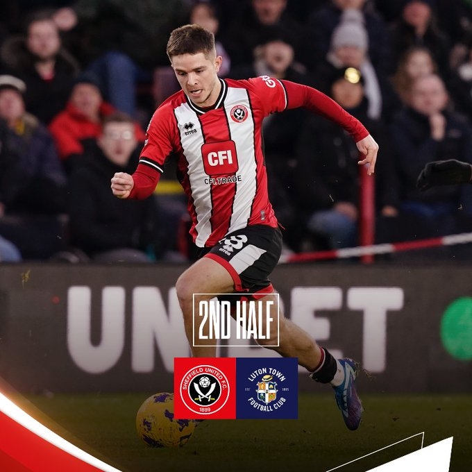 5分钟两乌龙遭逆转!谢菲联75分钟后连进两粒乌龙,英超历史首队