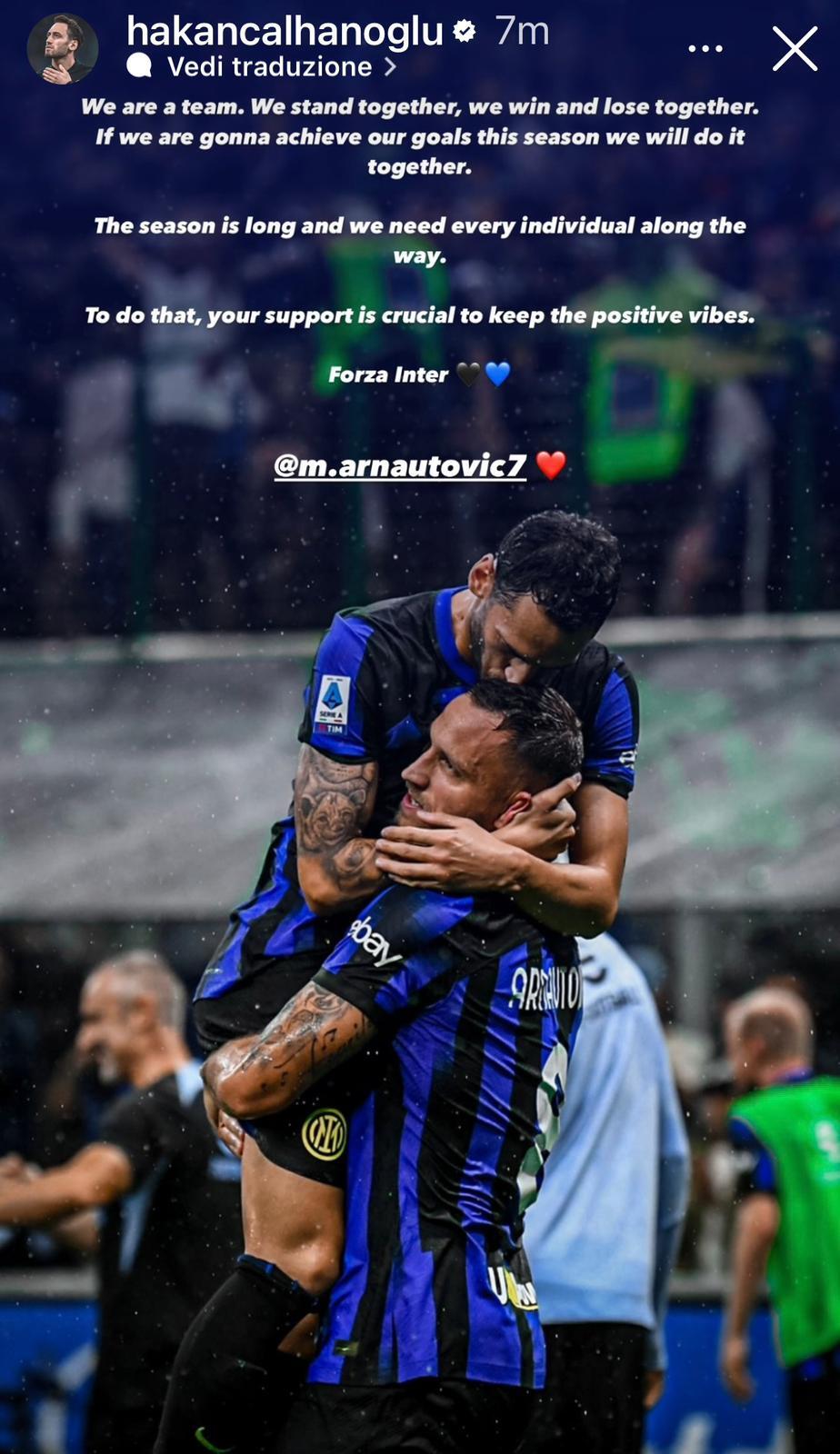 恰尔汗奥卢支持队友阿瑙托维奇:我们是个团队,一起赢也一起输