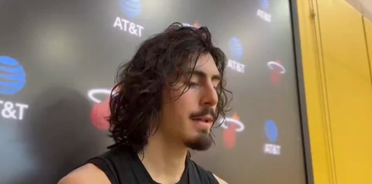 小海梅谈将对切特：既然我们都是本届顶级新秀 就让你们去讨论吧