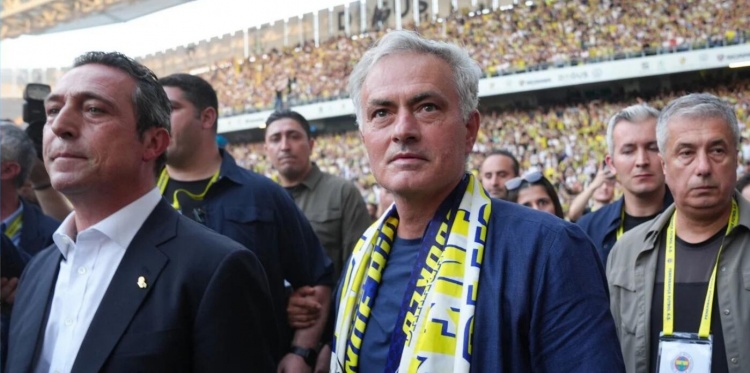 穆帅:从这一刻起,费内巴切球迷的梦想就是我的梦想