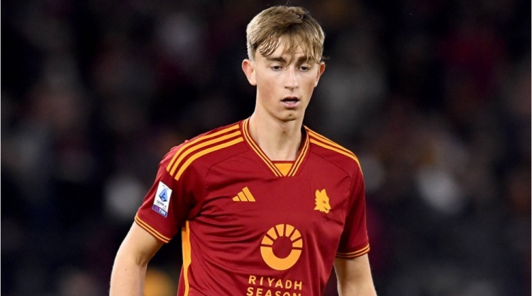 斯基拉:勒沃库森有意19岁的西班牙后卫怀森,尤文要价3000万欧