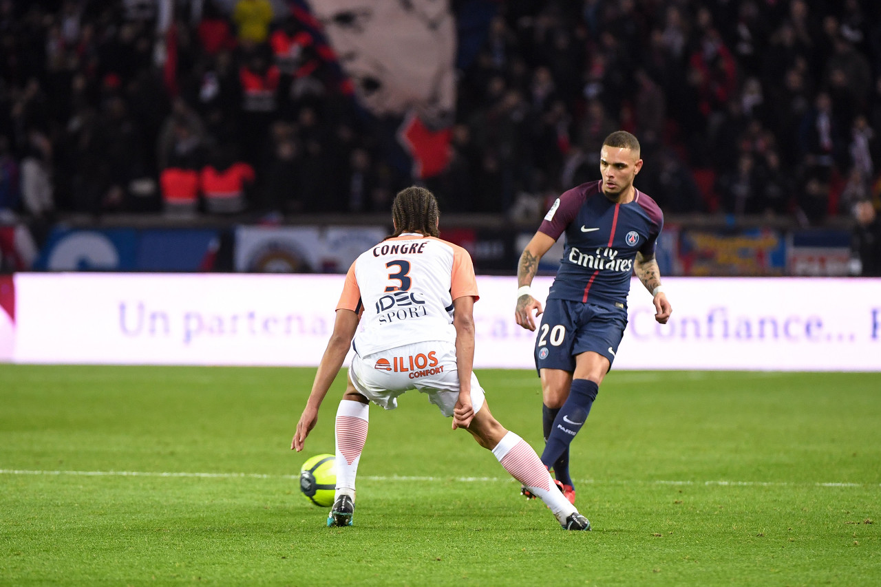 法媒:前巴黎后卫库尔扎瓦可能大幅降薪加盟一支法甲球队