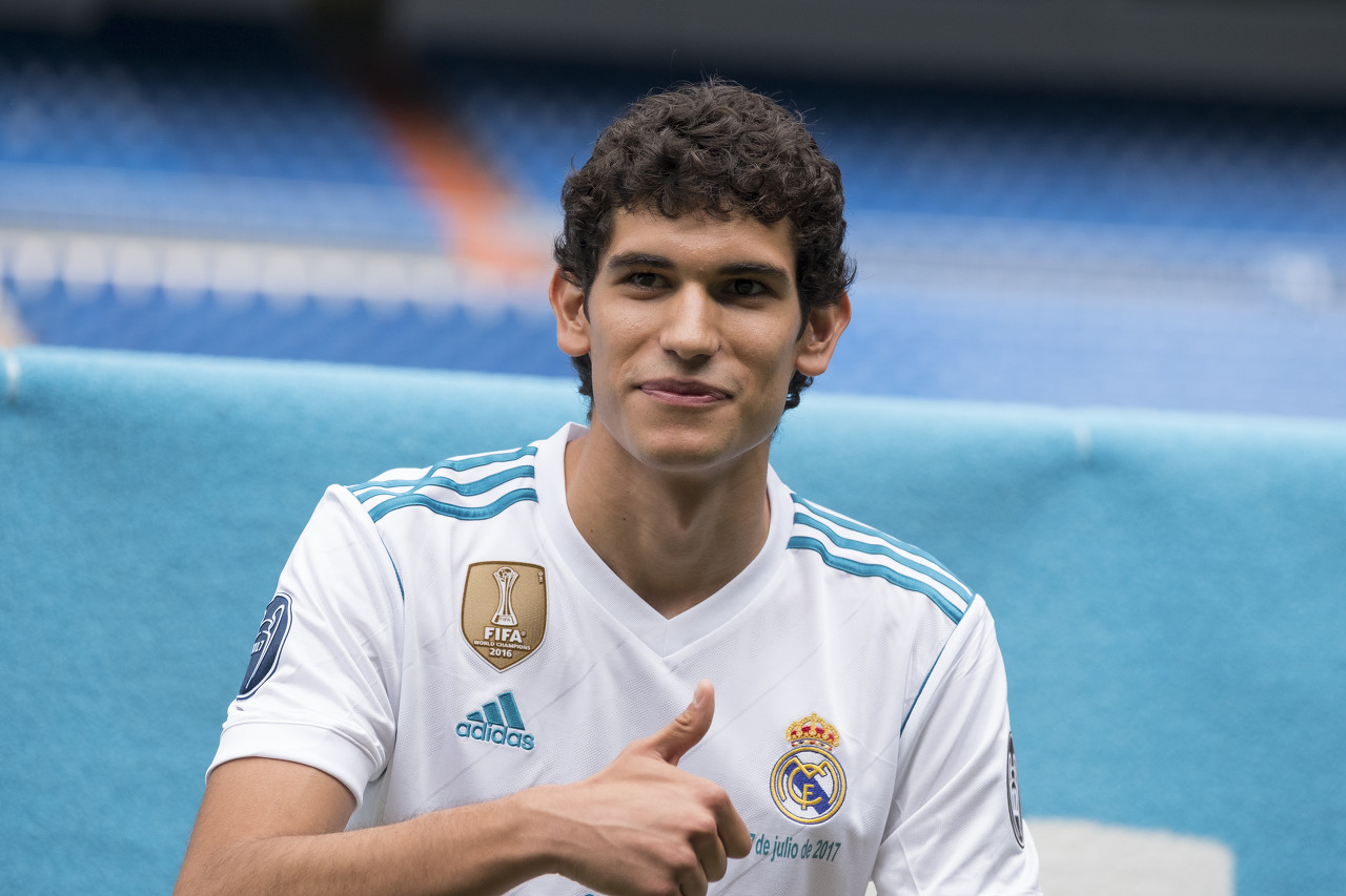 阿斯报:巴列霍不在皇马的计划中,他正在寻找下家