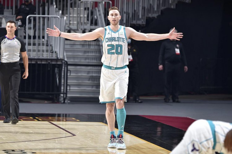 毫无进攻欲望!海沃德出场32分钟 7中1得到4分3板4助2抢断