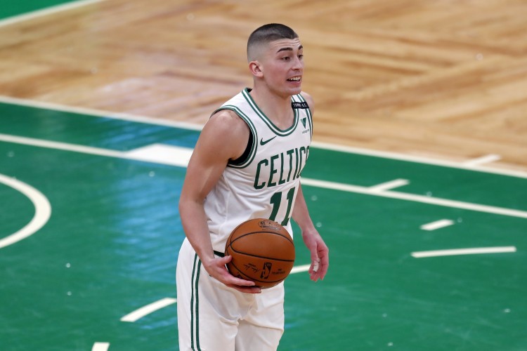 手感火热！普理查德首节三分4中4射下12分