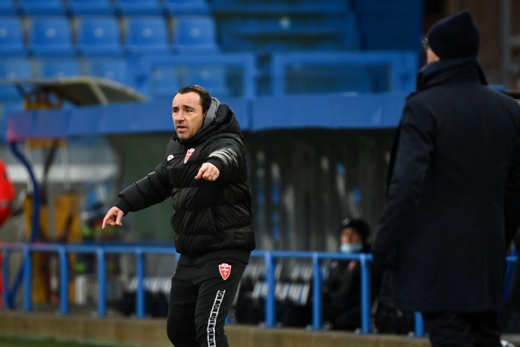 布罗基:现在的米兰必须积极进攻 米兰不是中游球队