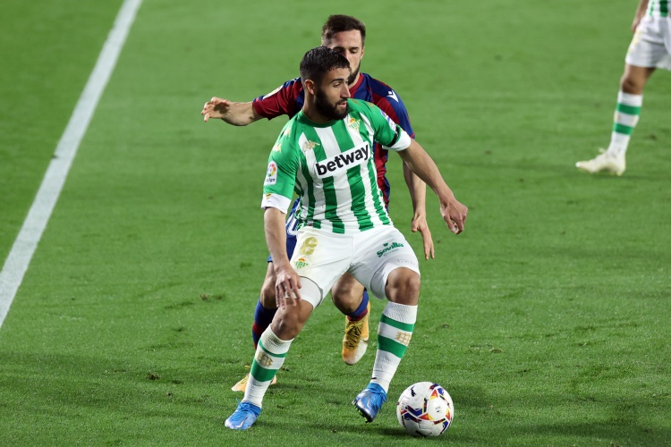 罗马诺:沙特联赛官员接触贝蒂斯,想在冬窗引进费基尔