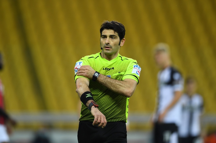 主裁判马雷斯卡:我当时就像个大哥哥,由衷地为迈尼昂感到难过