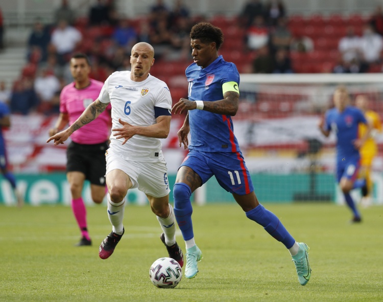 名宿:若拉什福德桑乔是意大利人,即使常去夜店我们也会征召