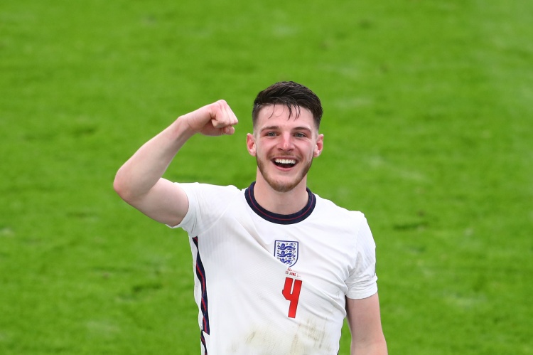 阿什利-扬:我会让赖斯、贝林厄姆以及福登出任英格兰的中场