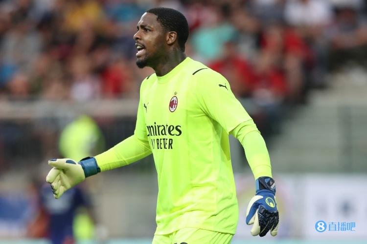 记者:迈尼昂参加了米兰完整的训练,下轮联赛继续首发