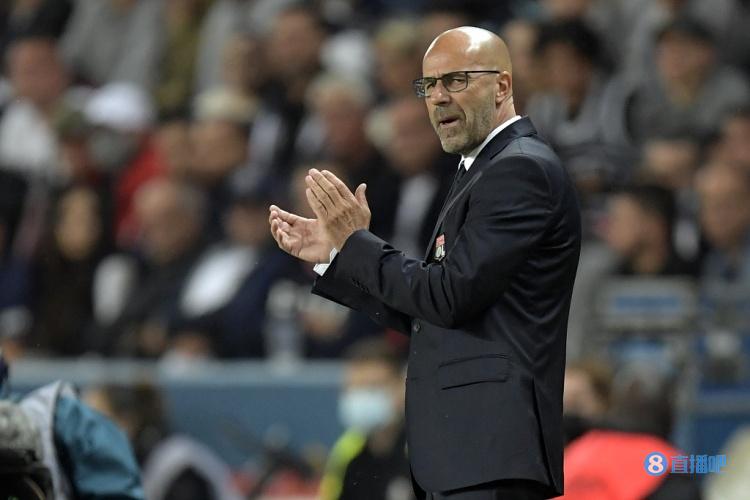 埃因霍温主帅博斯:我们开局很糟糕,之后掌控比赛却没能取得进球