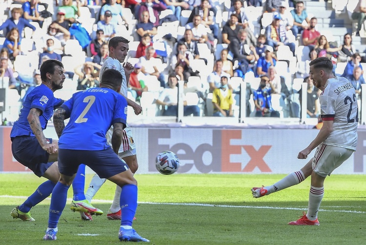 记者:莱斯特城报价萨勒马克尔斯,与米兰的分歧非常小