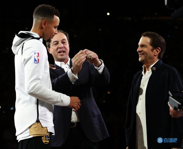 库里新秀赛季勇士估值仅3.15亿 最新估值近83亿&全球第二