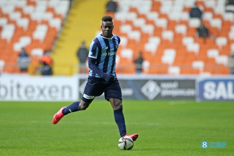 都体:萨勒尼塔纳为巴洛特利提供了半年合同,球员很乐意回到意甲