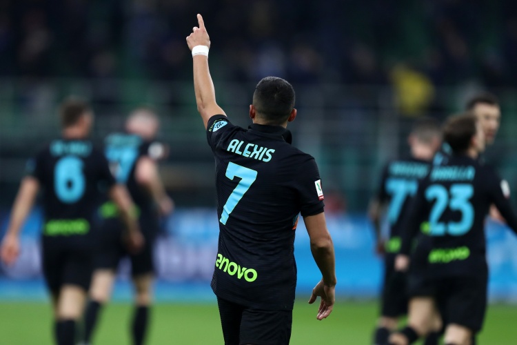 迪马济奥:意甲升班马科莫有意免签桑切斯,球员希望尽快找到下家