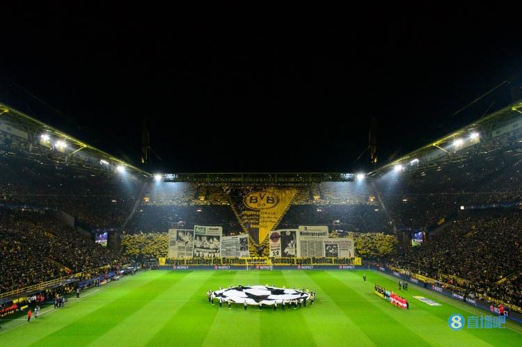 多特主场73056名球迷集体合唱圣诞歌曲，创造新的吉尼斯世界纪录