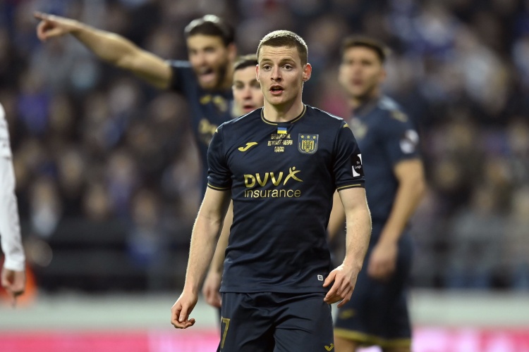 西媒:皇家社会签塞尔吉奥-戈麦斯前,需先解决梅里诺的合同问题