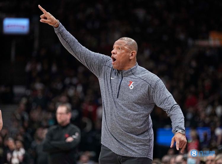 Shams：季中赛输步行者后雄鹿内部已经对格里芬的能力产生了怀疑