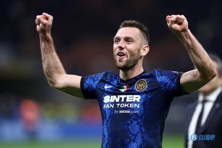 意天空:德弗里大腿肌肉轻微受伤,能否出战恩波利存疑