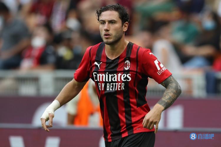 卡拉布里亚:普利西奇没有看到对方球员倒地,他试图断球只是误会