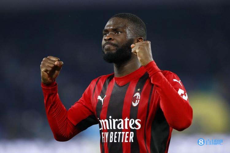 托莫里:赛季初目标是欧冠小组出线 伊布的必胜信念对米兰很重要