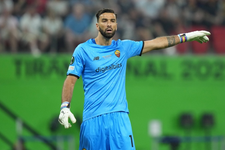 迪马济奥:如果纳瓦斯转会谈判破裂,蒙扎考虑免签帕特里西奥