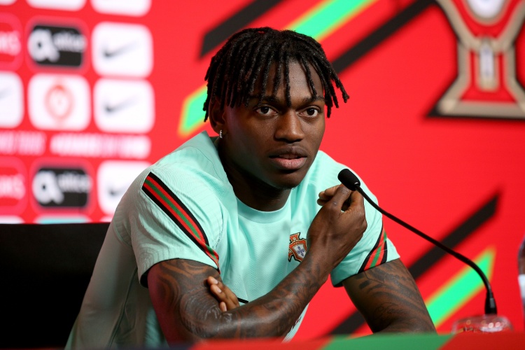 莱奥:恰尔汉奥卢能力很强远射出色 居勒尔虽然年轻但能影响比赛