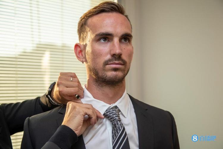 意媒:巴黎对法比安要价至少3000万欧 尤文只考虑选择性先租后买