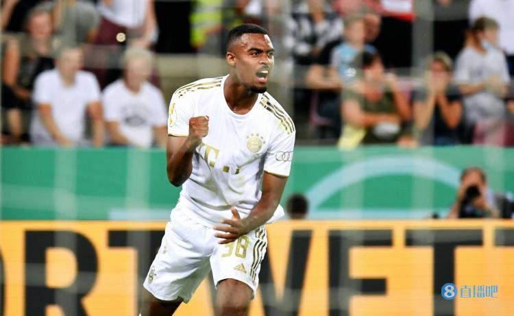 哈曼：赫拉芬贝赫如今表现出色，不理解之前拜仁为何不重用他