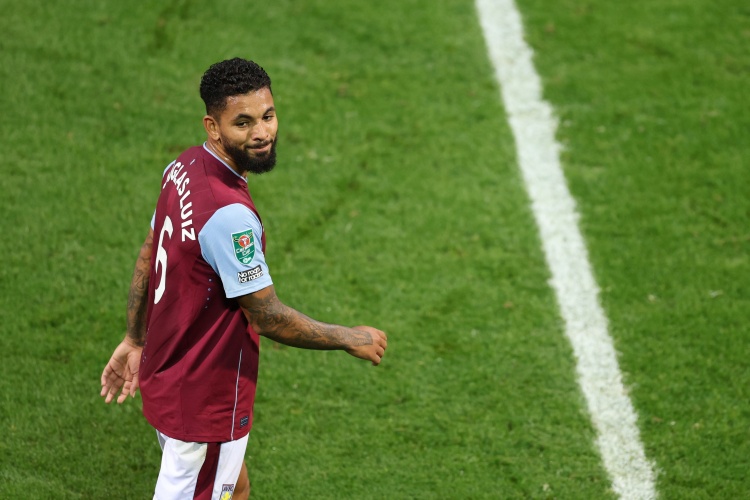 米体:维拉和尤文总监面谈,为道格拉斯-路易斯要价4000万欧+奖金