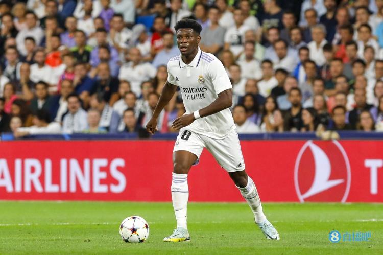 坚如磐石!在本赛季琼阿梅尼首发出战的比赛中,皇马18胜1平