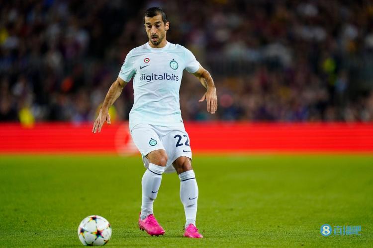 名宿:姆希塔良控球&阅读比赛能力很强 此前我说他华而不实是错的