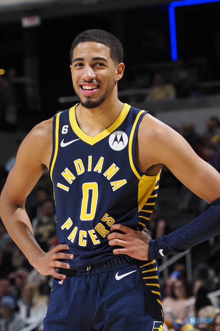 步行者击败独行侠升至东部第六&落后第五的76人0.5个胜场差