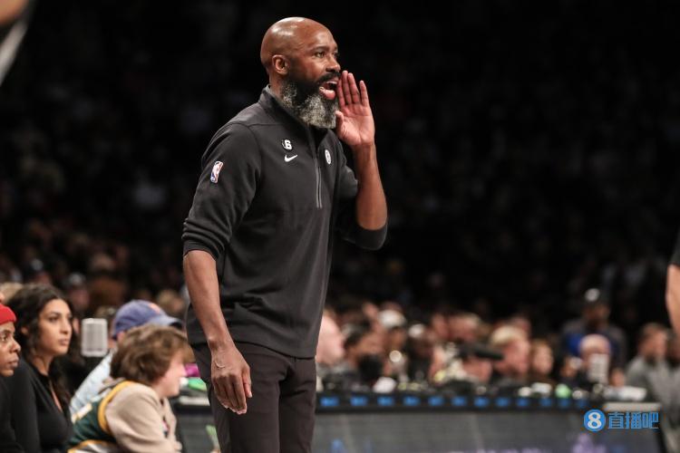 沃恩:不可能既防住三分又防住内线 我们得先保护好篮筐