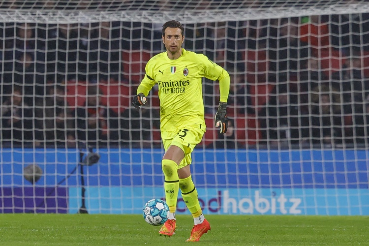 米兰特:丰塞卡是进攻型教练&务实有雄心,是米兰深思熟虑的选择