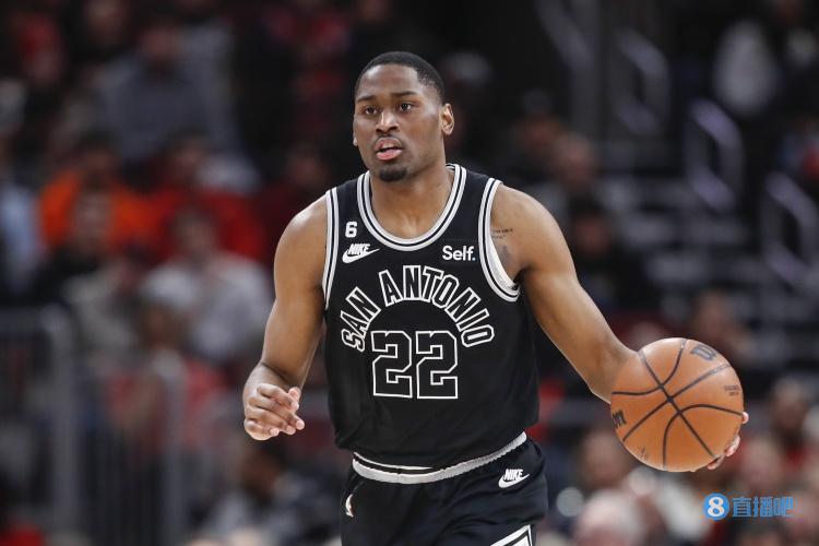 布兰纳姆:球队的精神高涨 波波告诉球队场外没人关注我们