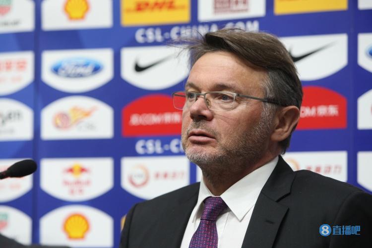 特鲁西埃:印尼阵容厚实比以前更难应对,小失误足以影响比赛局面