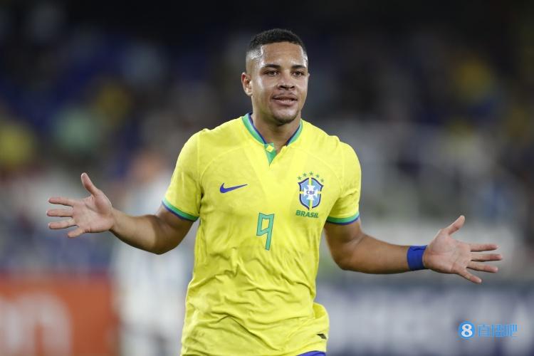 罗克:欧洲足球节奏明显比巴西更快,要保持冷静去适应新环境