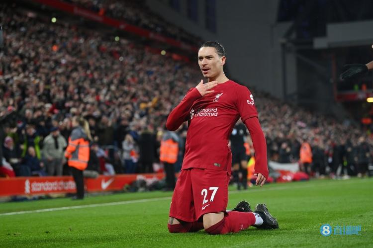 欧文:未来必须有人接替萨拉赫,也许努涅斯能够做到