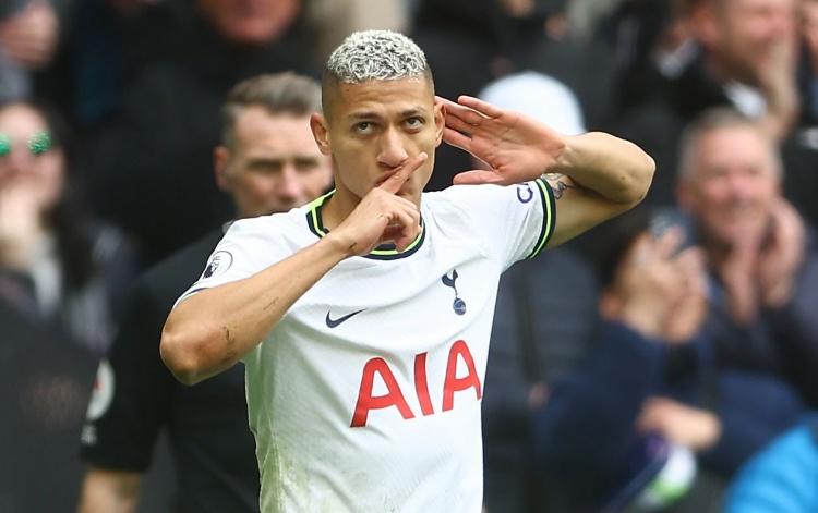 理查兹:不理解理查利森为什么有内马尔的纹身,他还没退役