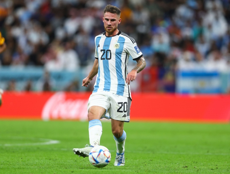 麦卡利斯特:美洲杯竞争会很激烈,很高兴斯卡洛尼仍执教阿根廷