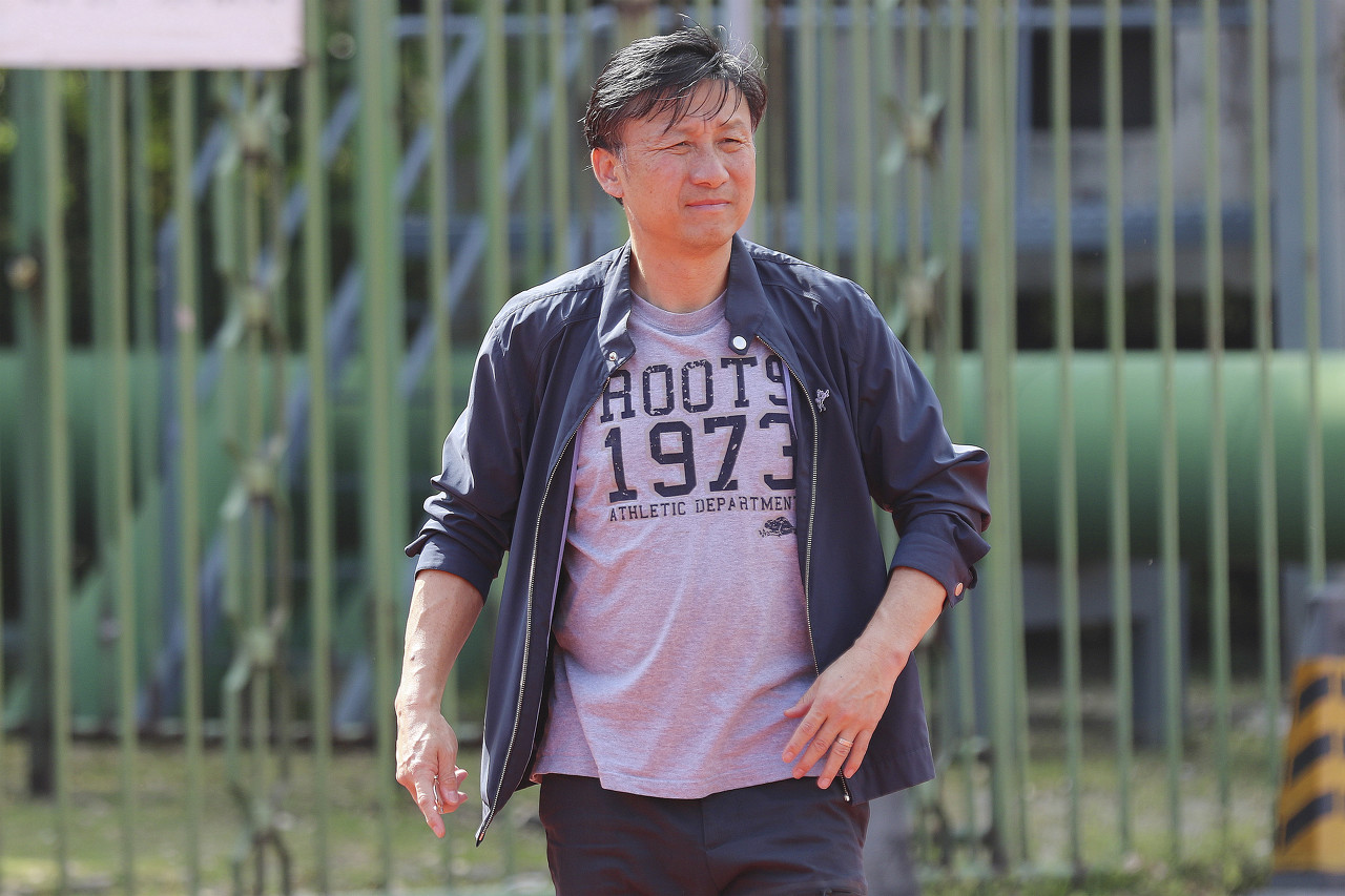 天津日报:成耀东坦言国奥和亚洲一流强队比赛时非常“吃力”