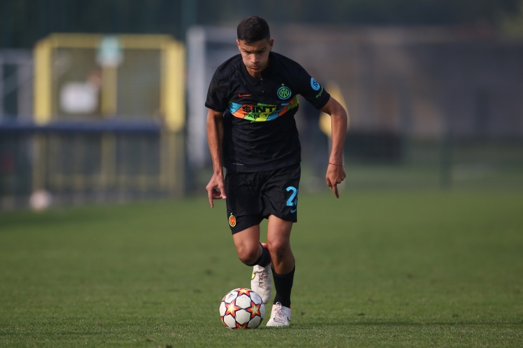 意媒:佛罗伦萨有意国米小将瓦伦丁-卡博尼,愿报价2000万欧+奖金