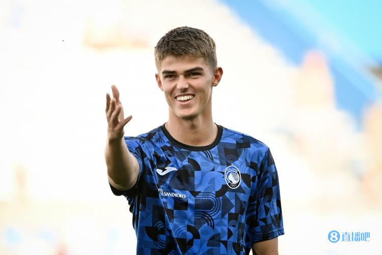 德凯特拉雷1传1射:教练要求我成为进攻的主角,踢前锋感觉很棒