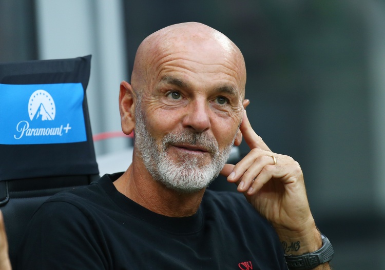 记者:皮奥利昨天还在谈防守,但米兰在前20分钟比赛就丢了两球