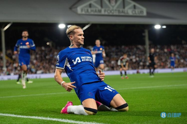 格伦-约翰逊:对阵曼城蓝军会有机会,战热刺前他们也不被看好