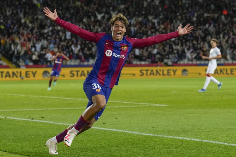 罗马诺:吉乌已经完成加盟切尔西的体检,签约至2030年