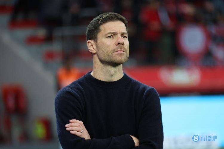 小猪:若非药厂这么强拜仁早遥遥领先 阿隆索可能今夏就去利物浦